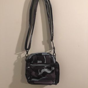 camo purse